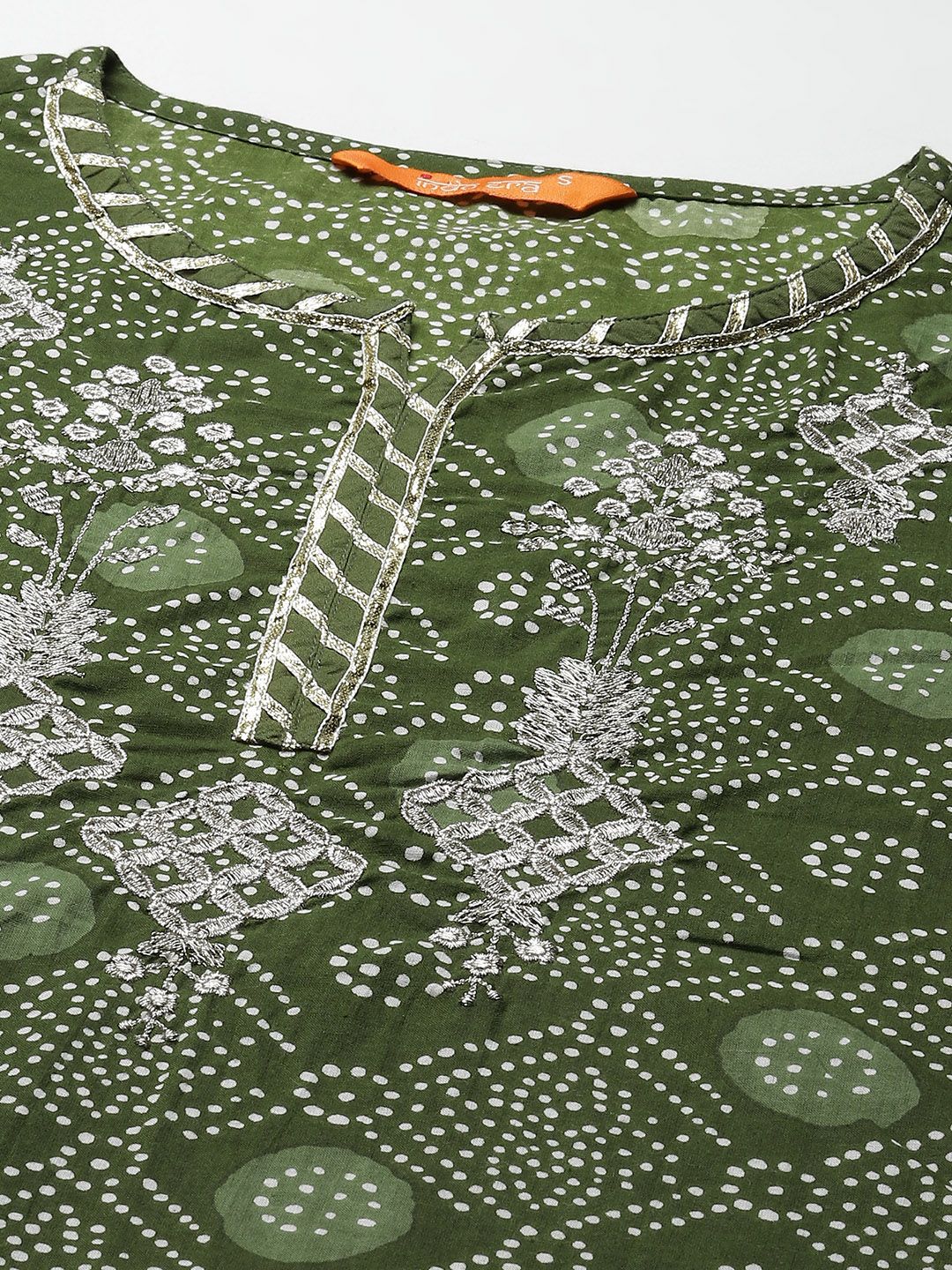 Women Green & White Bandhani Print Gotta Patti Kurta with Sharara & With Dupatta
