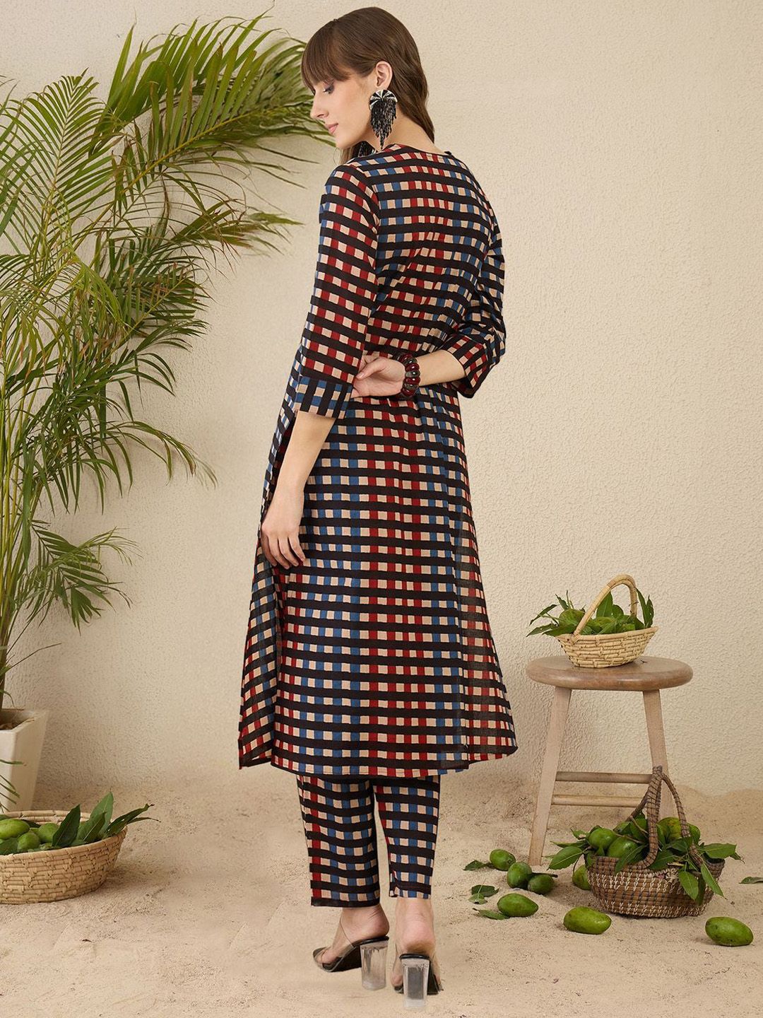 Dhiyona IE Geometric Printed Shirt Collar Pure Cotton Straight Kurta With Trnousers