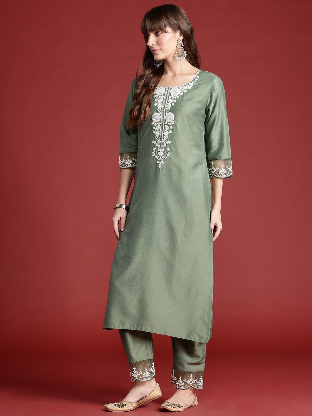 Dhiyona IE Floral Embroidered Thread Work Kurta With Trousers & Dupatta