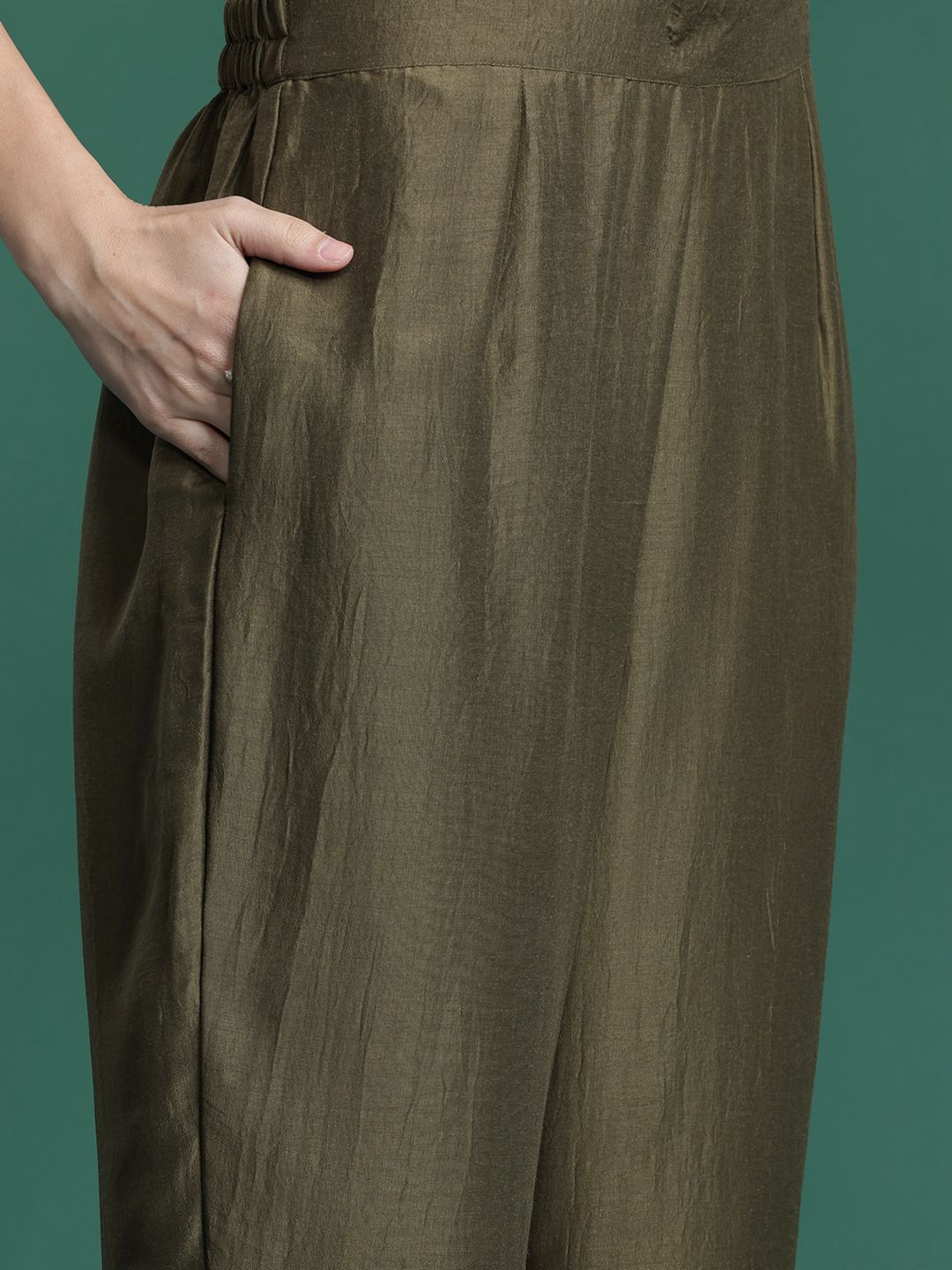 Dhiyona IE Ethnic Motifs Embroidered Kurta with Trousers & Dupatta