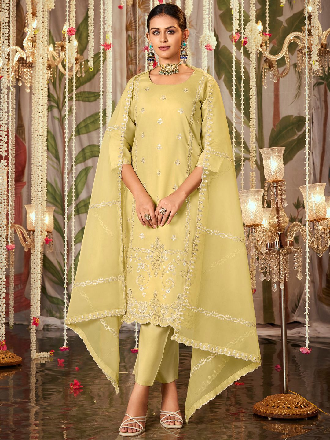 Women Ethnic Motifs Embroidered Regular Thread Work Kurta with Trousers & With Dupatta