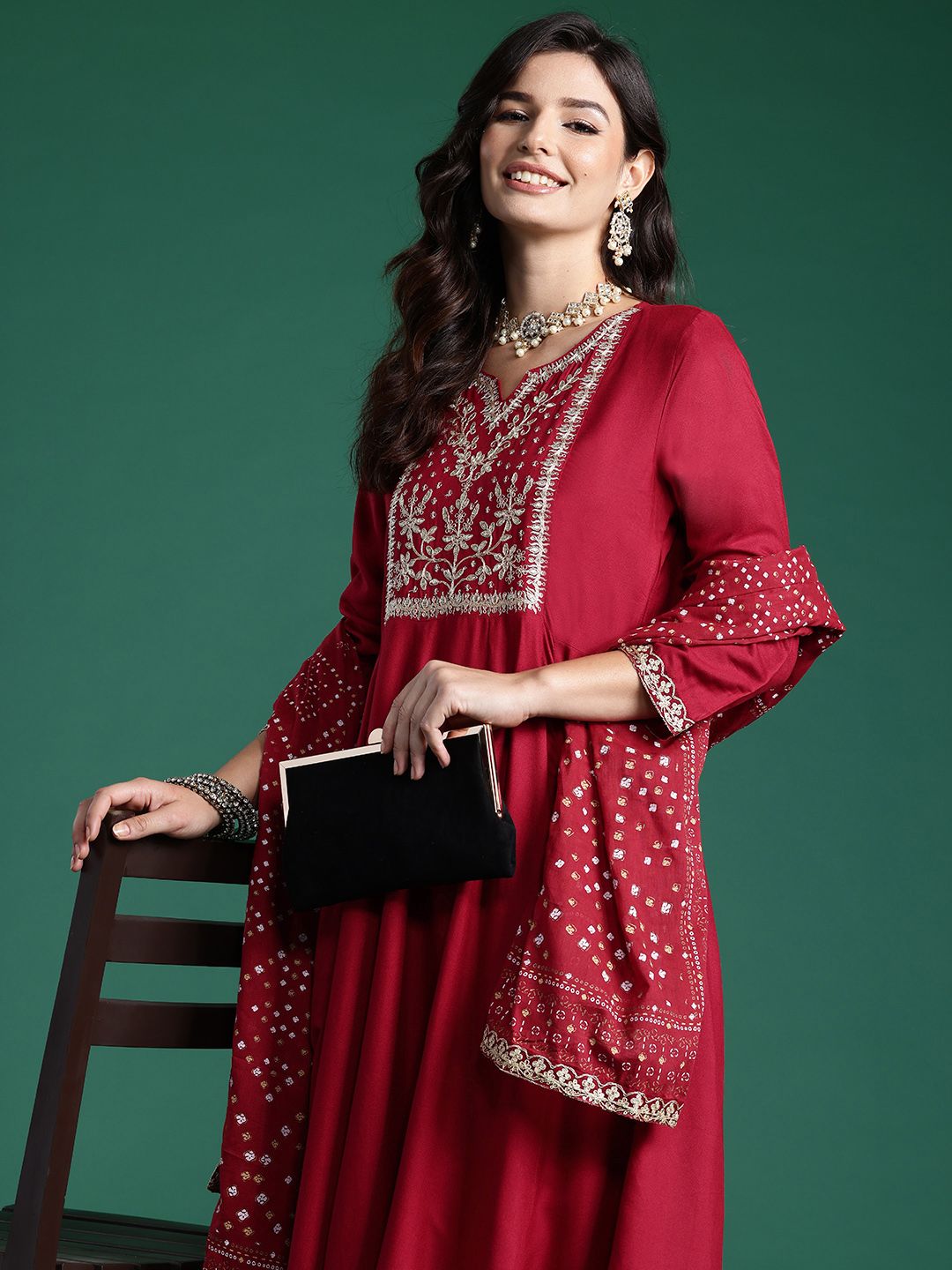Dhiyona IE Floral Yoke Design Sequinned Kurta With Trousers & Dupatta