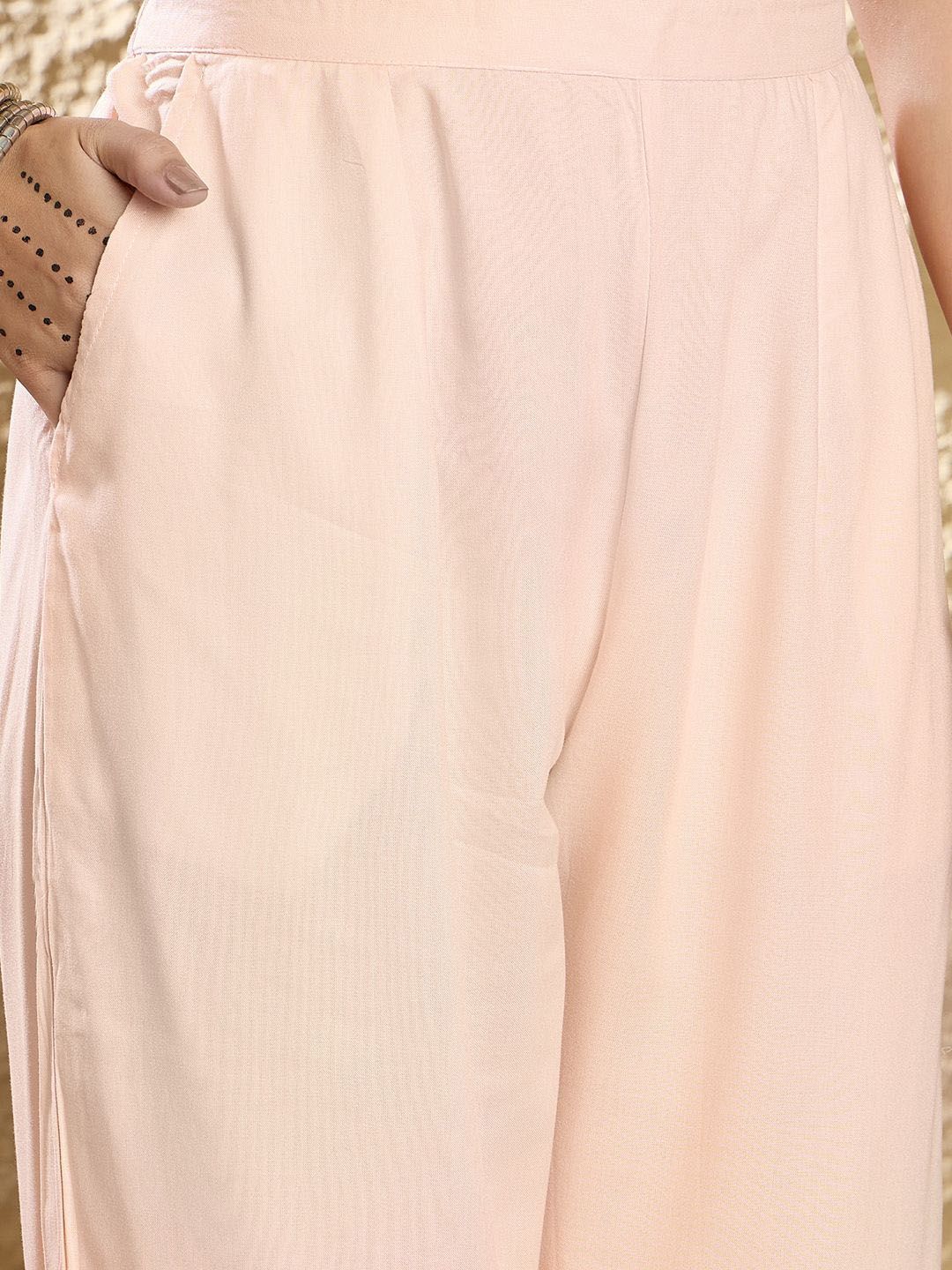 Women Floral Printed Regular Thread Work Kurta with Trousers & Dupatta