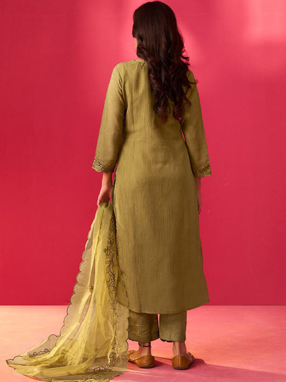 Women Floral Embroidered Kurta with Trousers & Dupatta