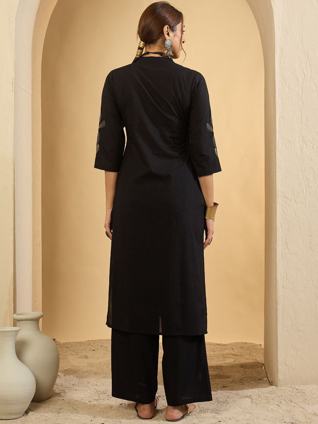 Women Embroidered Regular Thread Work Pure Cotton Kurta with Trousers