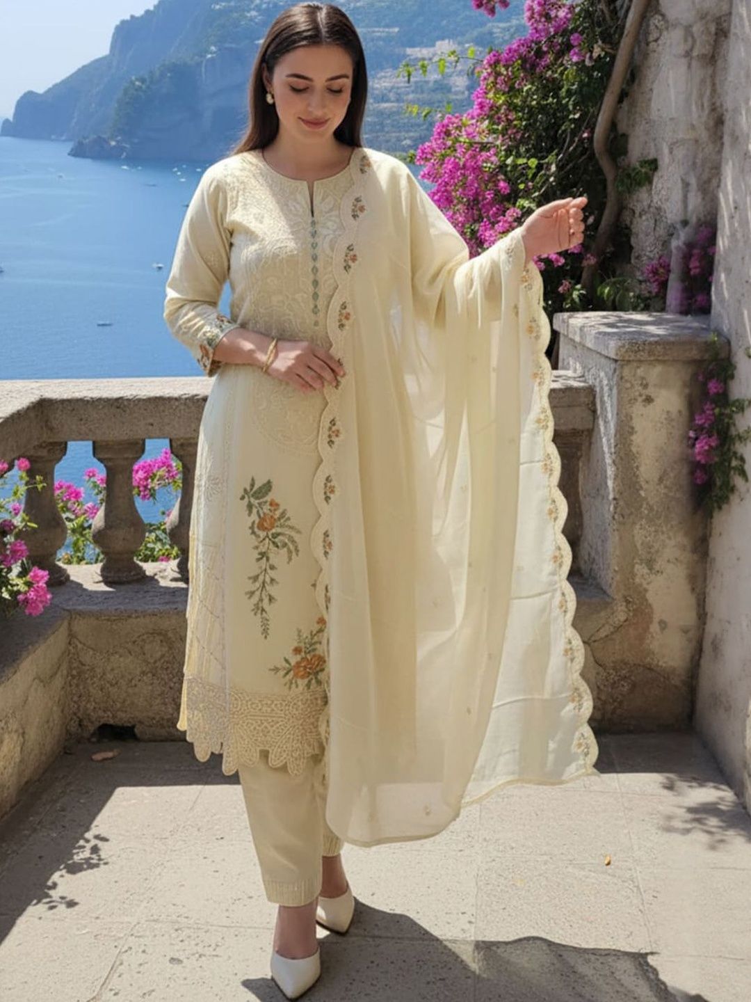 Floral Embroidered Thread Work Pure Cotton Straight Kurta With Trousers & Dupatta
