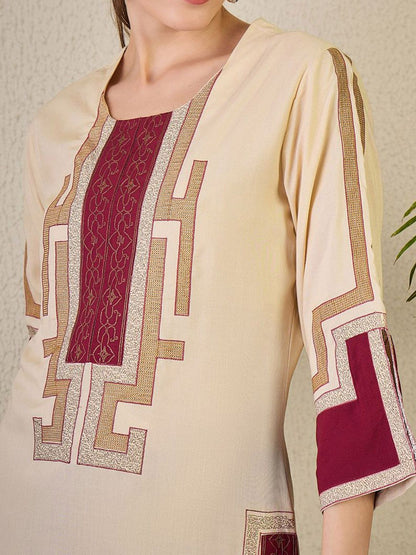 Women Ethnic Motifs Embroidered Regular Thread Work Kurta with Trousers