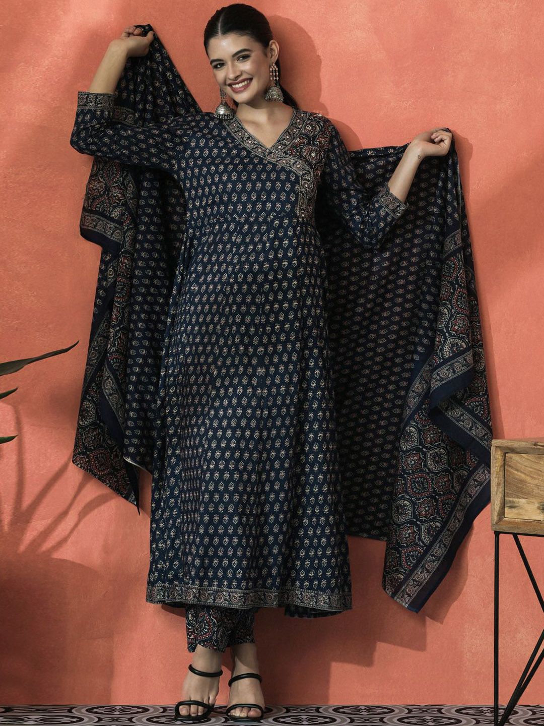 Dhiyona SN Women's Floral Printed Pure Cotton V-Neck Angrakha Kurta With Trousers And Dupatta