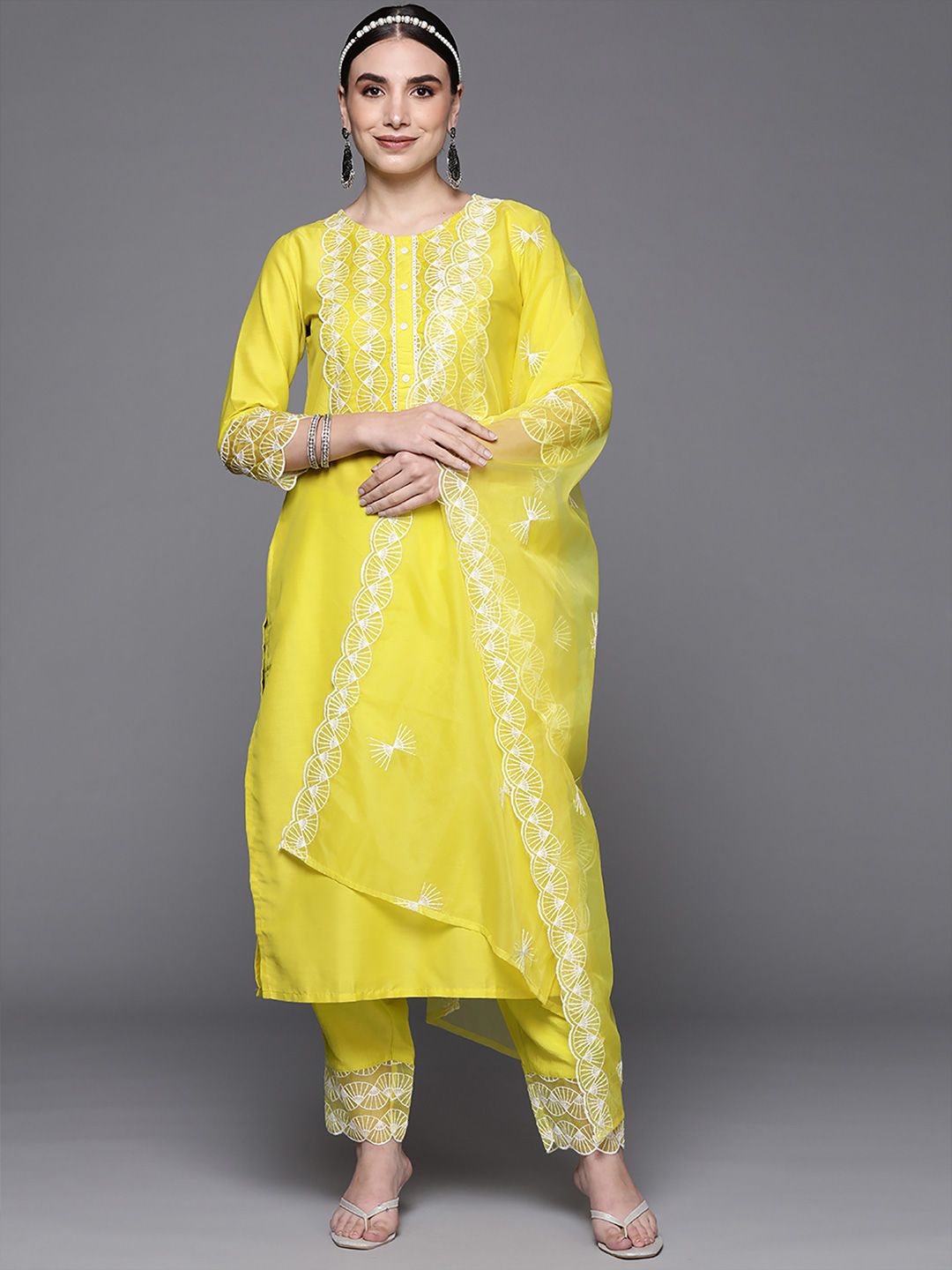 Women Ethnic Motifs Embroidered Thread Work Kurta with Trousers & Dupatta
