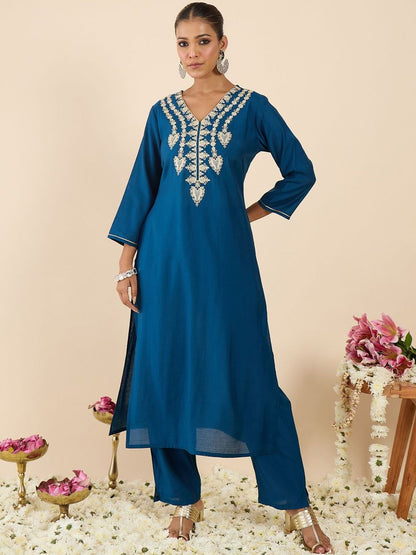 Dhiyona IE Embroidered V-Neck Three-Quarter Sleeves Tunic And Trousers