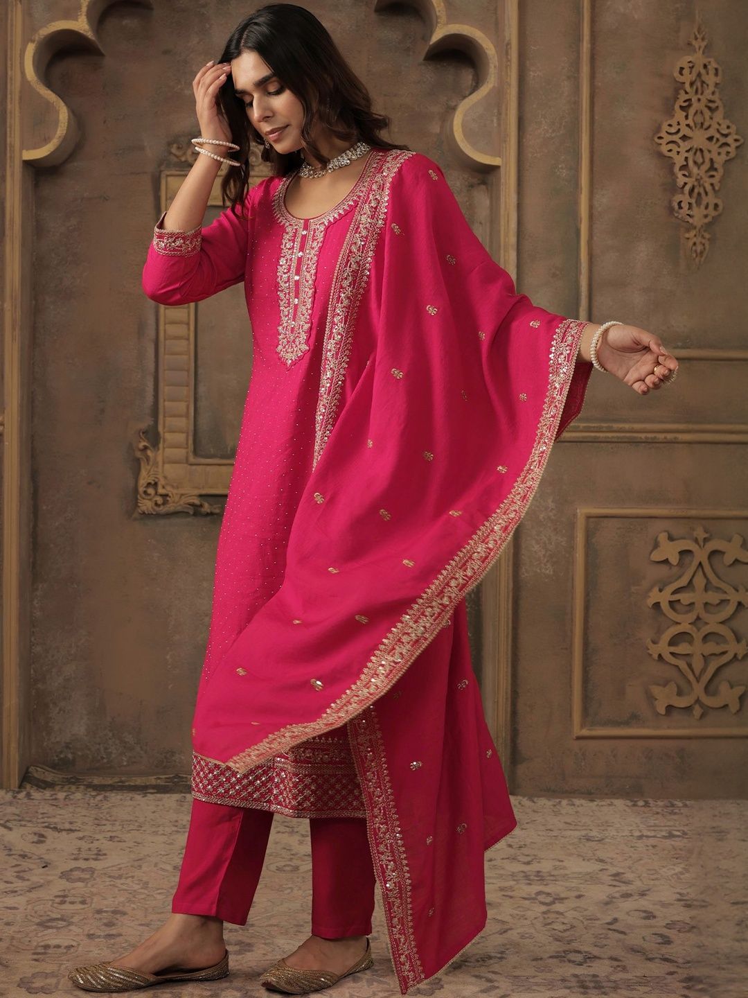 Ethnic Motifs Embroidered Chanderi Cotton Kurta With Trousers & Dupatta