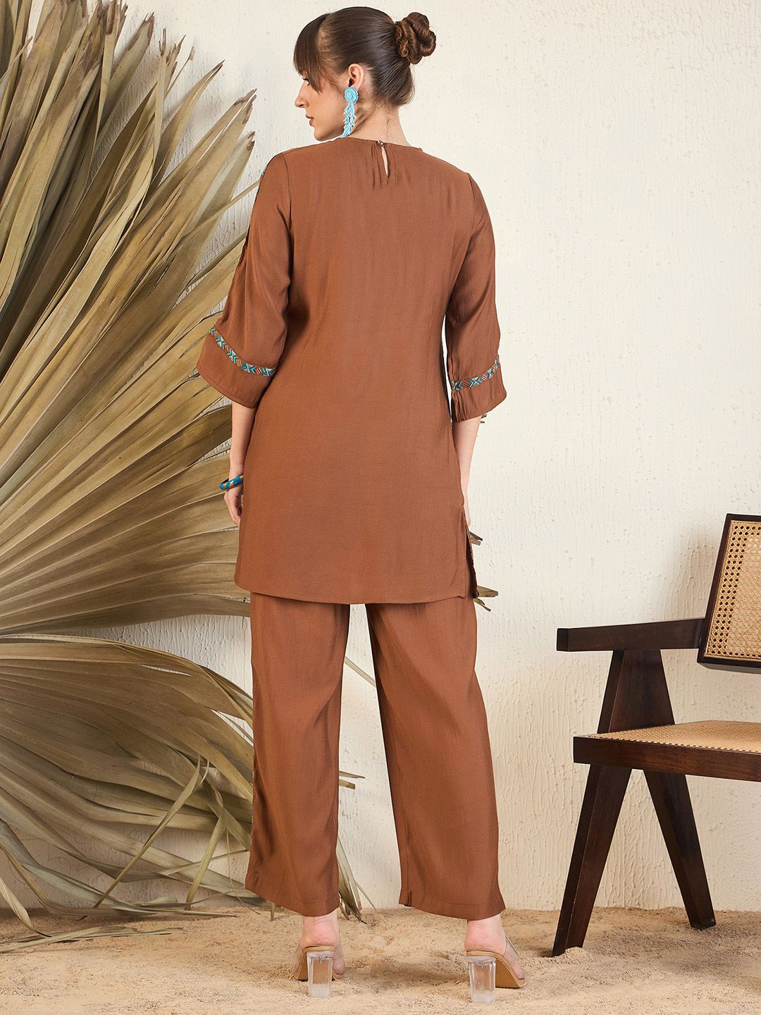 Dhiyona IE Embroidered Round Neck Top With Trousers Co-Ords