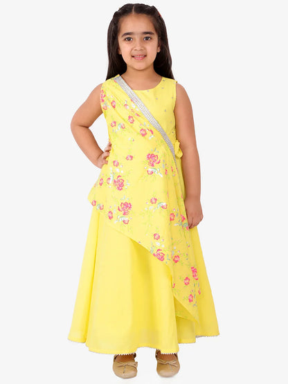 Girls maxi with lace work