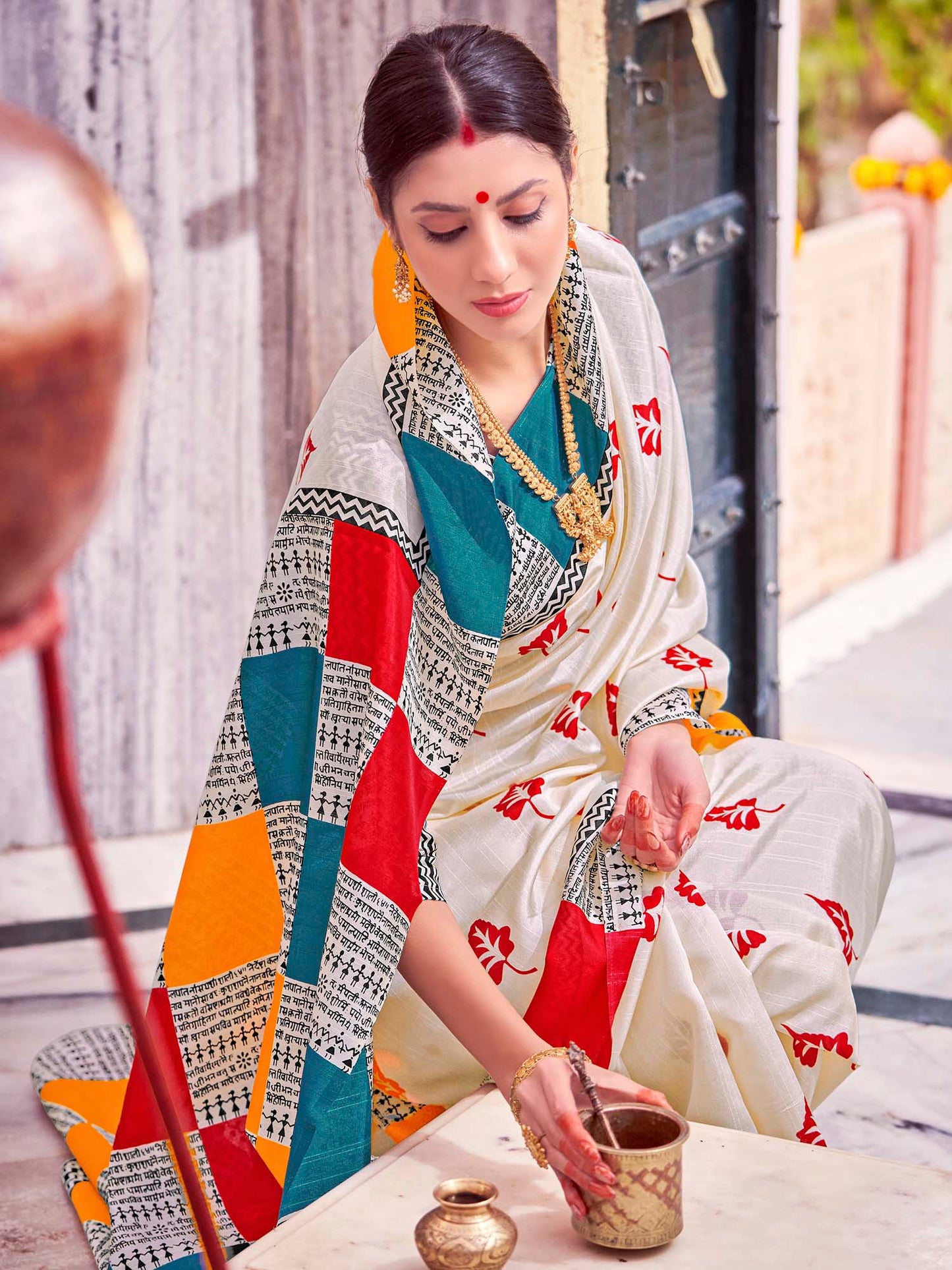 Women's Bhagalpuri Silk Cream Printed Designer Saree With Blouse Piece