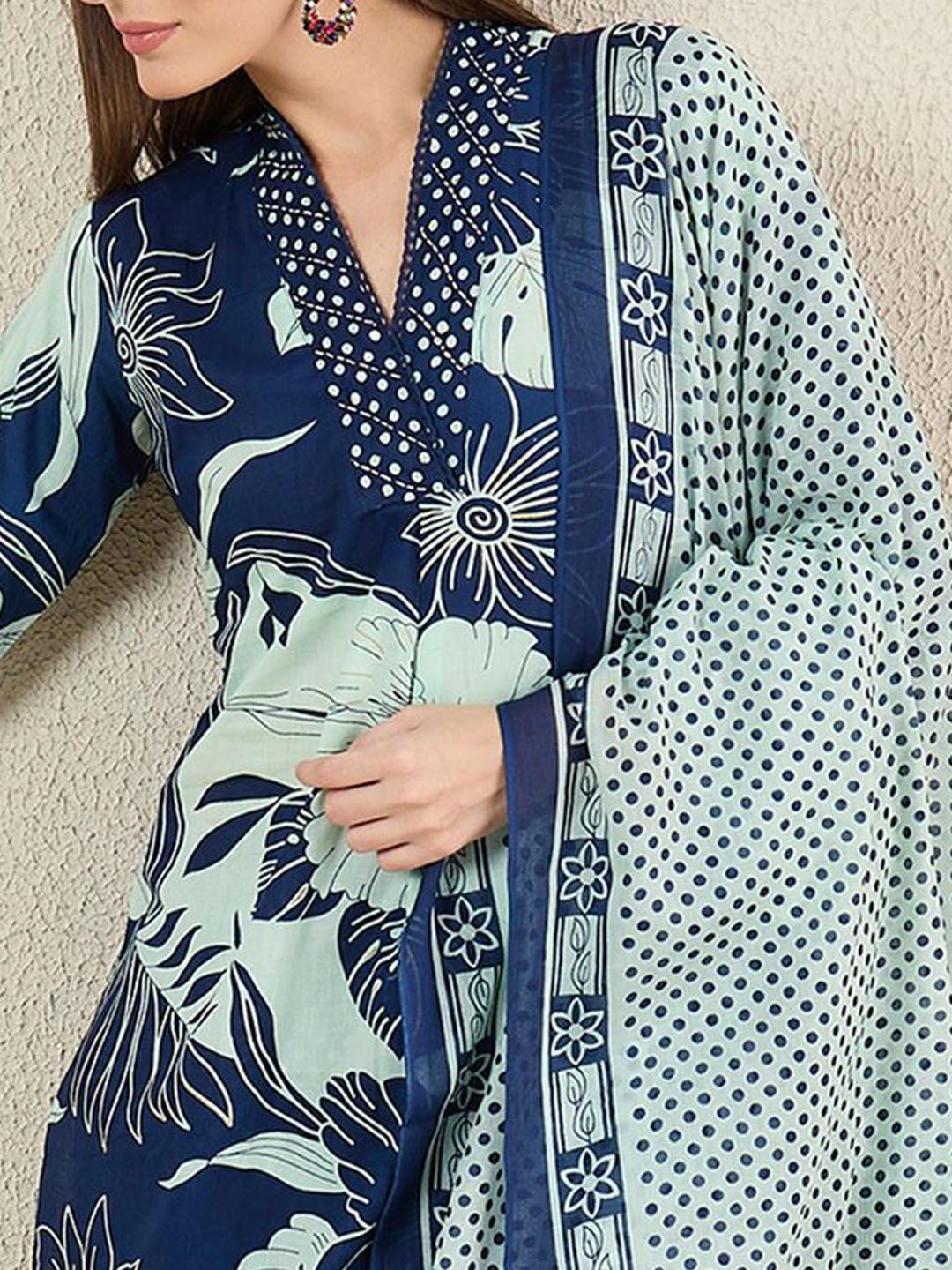 Dhiyona IE Women Floral Printed Cotton Kurta with Trousers & Dupatta