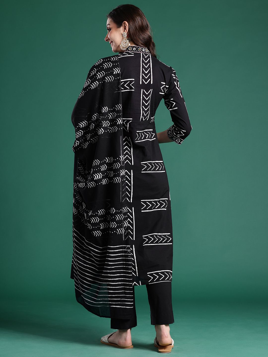 Geometric Printed Empire Thread Work Pure Cotton Kurta with Trousers & Dupatta