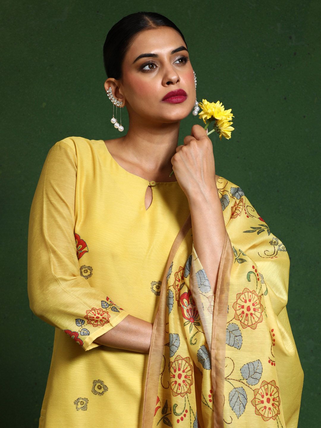 Dhiyona VA Women'sFloral Embroidered Sequinned Chanderi Silk Kurta with Trousers & Dupatta
