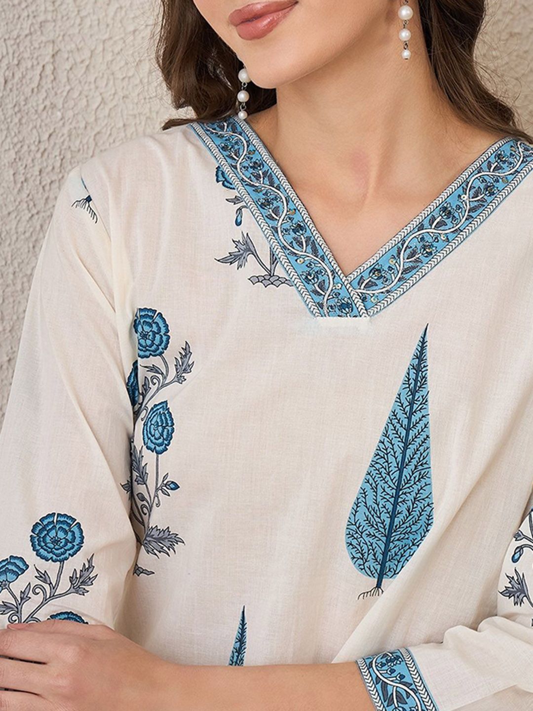 Dhiyona IE Printed V-Neck Pure Cotton Tunic With Trouser