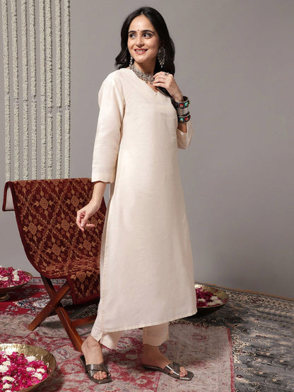Dhiyona SN Women's V-Neck Straight Kurta With Trousers & Dupatta