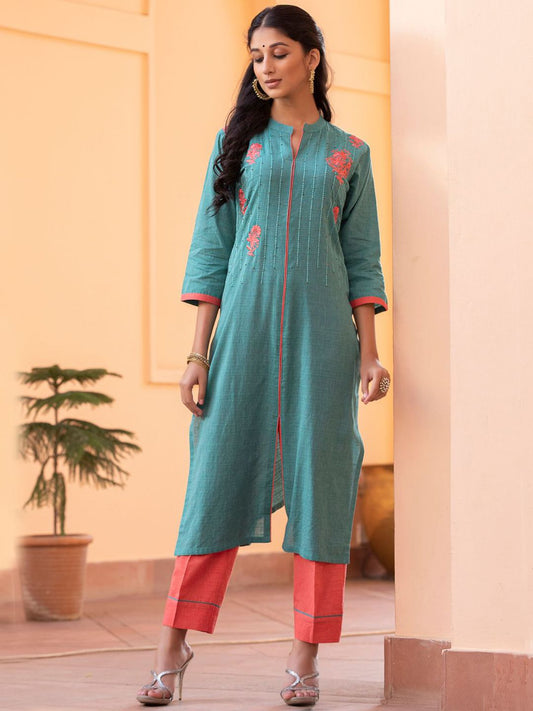 Dhiyona WP Floral Embroidered Reglar Thread Work Pure Cotton Straight Kurta With Trousers
