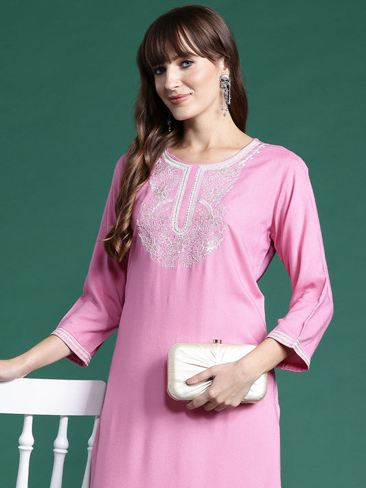 Dhiyona IE Women Floral Embroidered Thread Work Kurta
