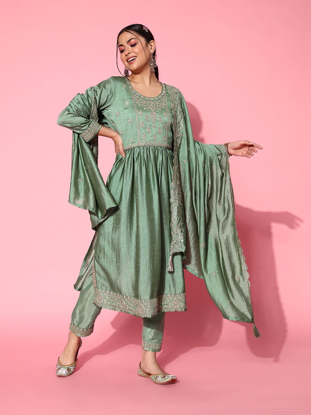 Dhiyona SN Women's Floral Embroidered Regular Sequinned Kurta With Trousers & With Dupatta