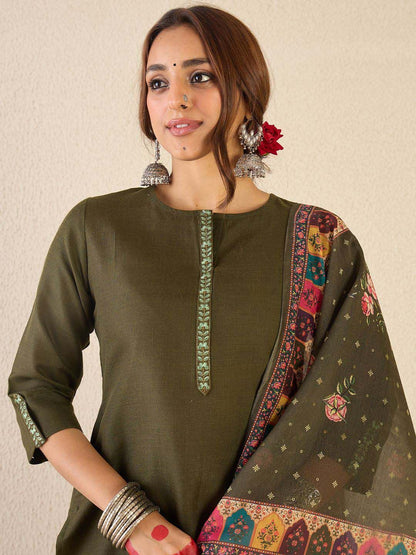 Dhiyona IE Women Ethnic Motifs Embroidered Regular Kurta & Trouser & Dupatta
