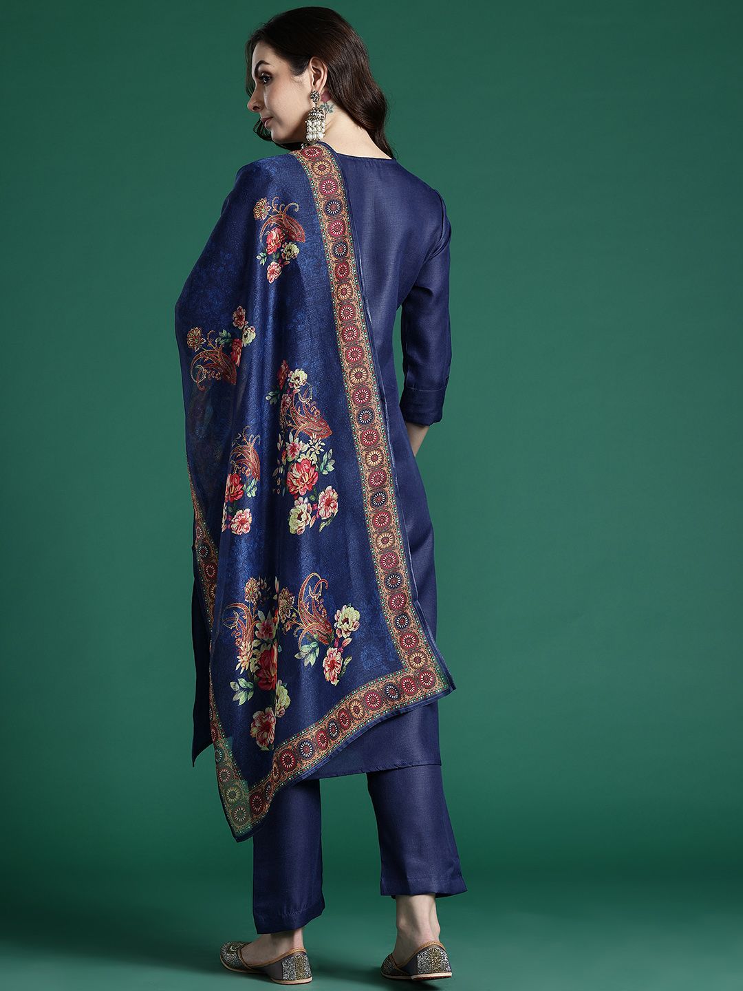 Ethnic Motifs Embroidered Kurta with Trousers & Dupatta