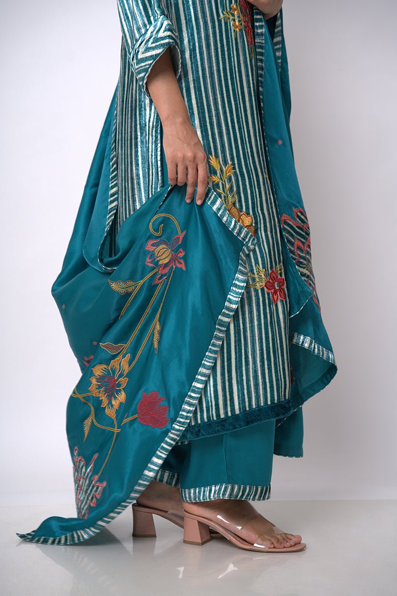 Women's Peacock Blue and Off White Silk Velvet Salwar Suit