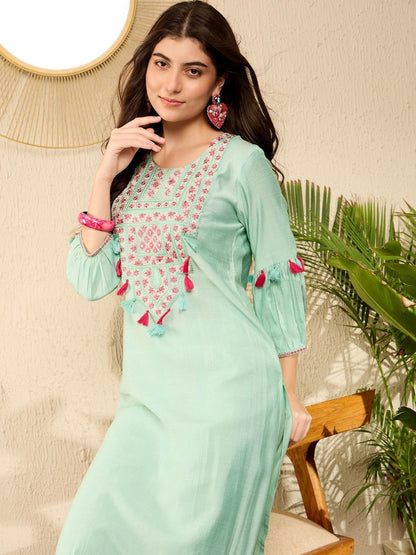 Dhiyona PD Women Floral Embroidered Round Neck Kurta With Salwar