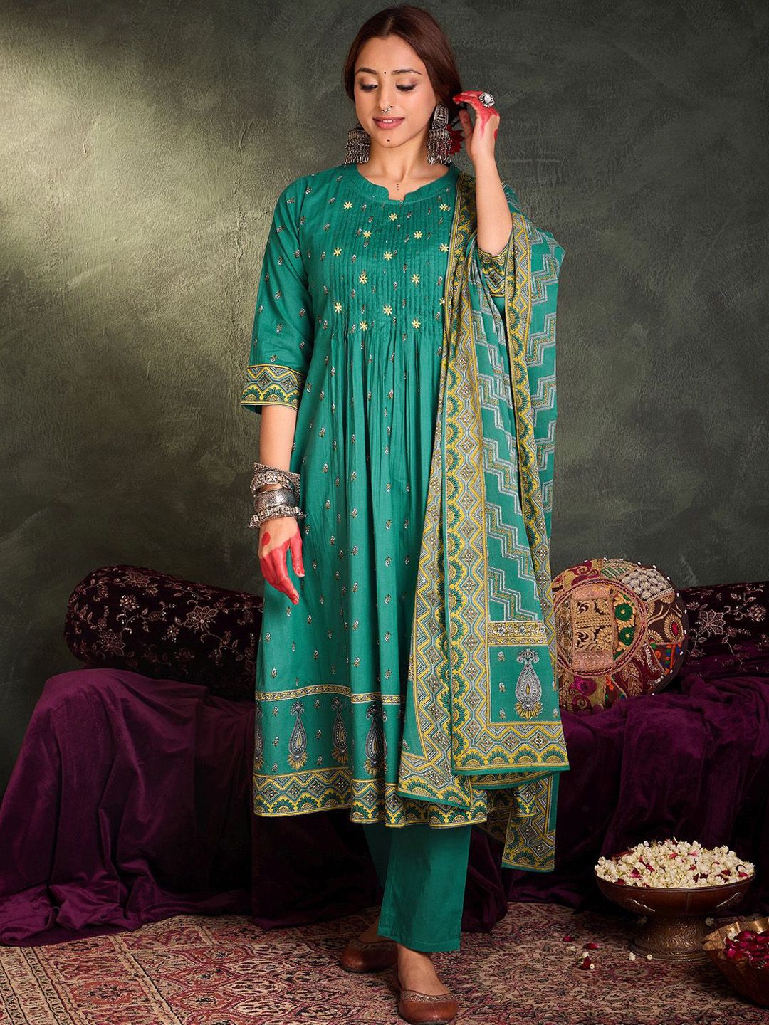 Dhiyona IE Women Ethnic Motifs Embroidered Panelled Mirror Work Pure Cotton Kurta