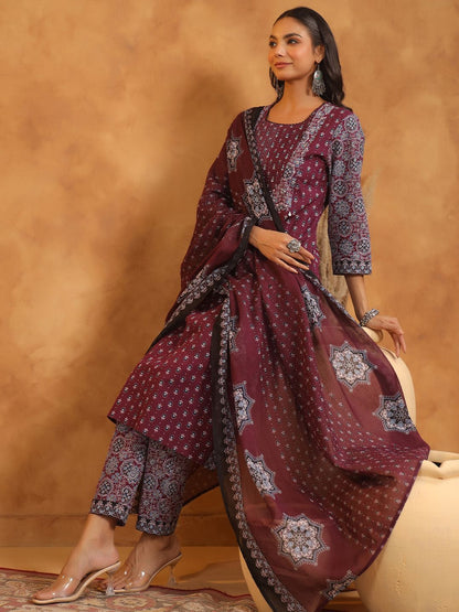 Floral Printed Pure Cotton Kurta With Trousers And Dupatta