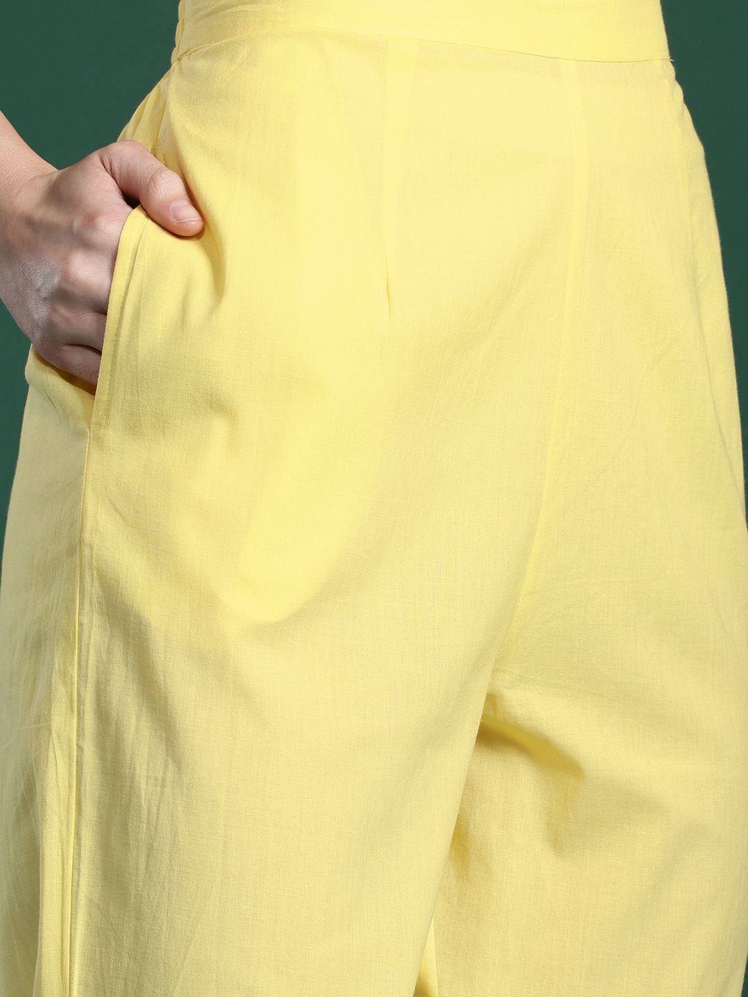 Dhiyona IE Floral Embroidered Thread Work Pure Cotton Kurta with Trousers & With Dupatta