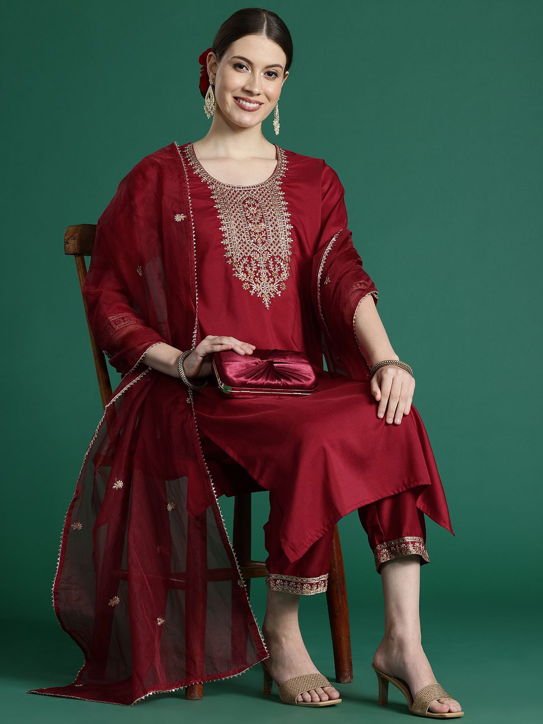 Ethnic Motifs Embroidered Thread Work Kurta With Trousers & Dupatta