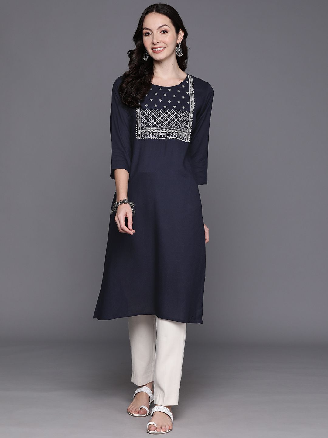 Dhiyona IE Ethnic Motifs Embroidered Sequinned Kurta