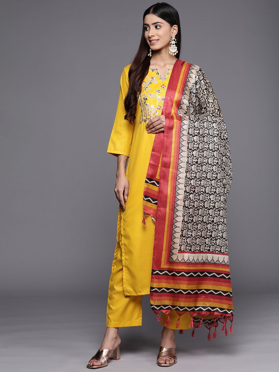 Dhiyona VA Women'sFloral Yoke Design Gotta Patti Kurta with Trousers & With Dupatta