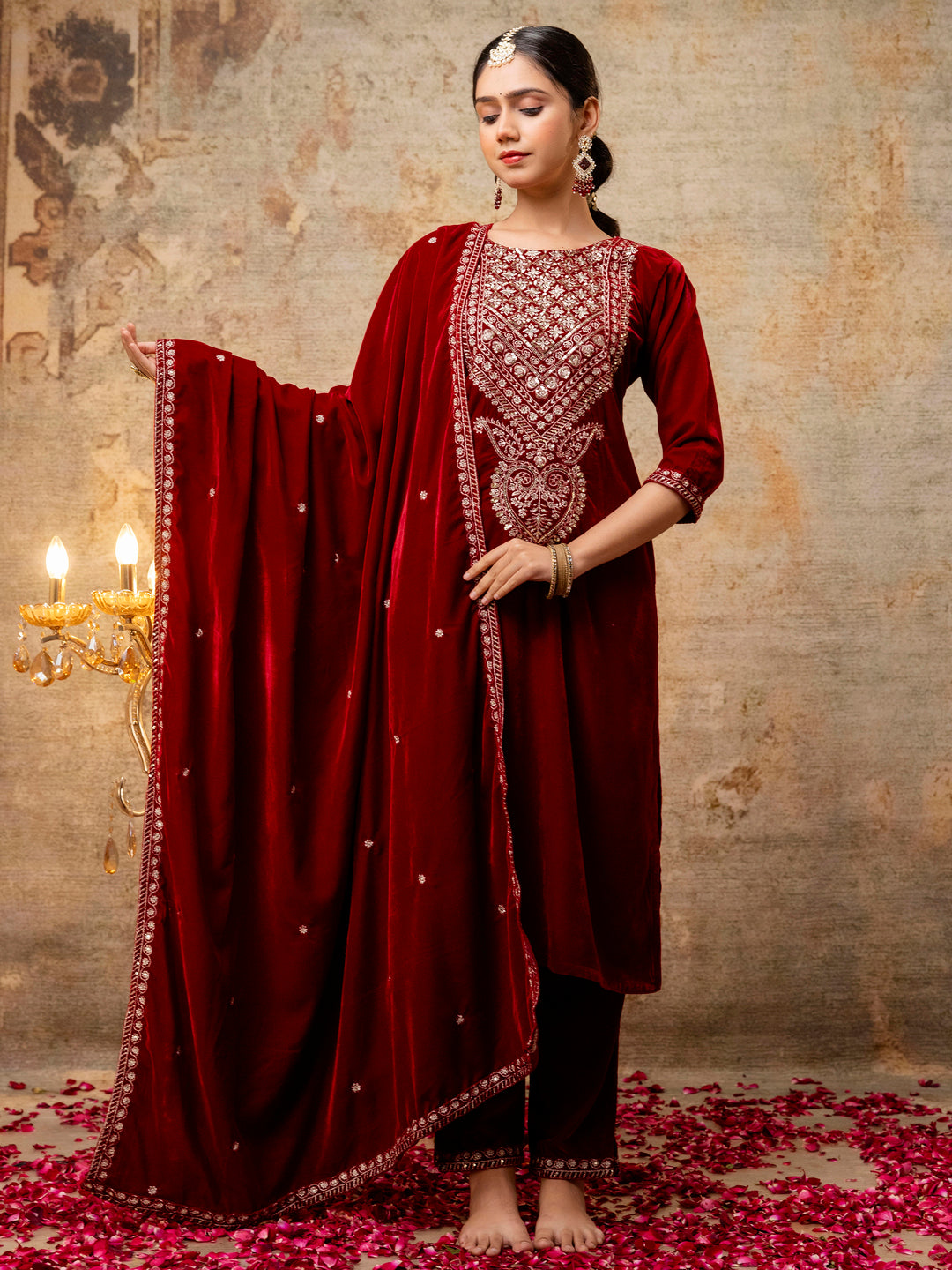 Dhiyona VV Women's Velvet Kurta Pant Dupatta Set