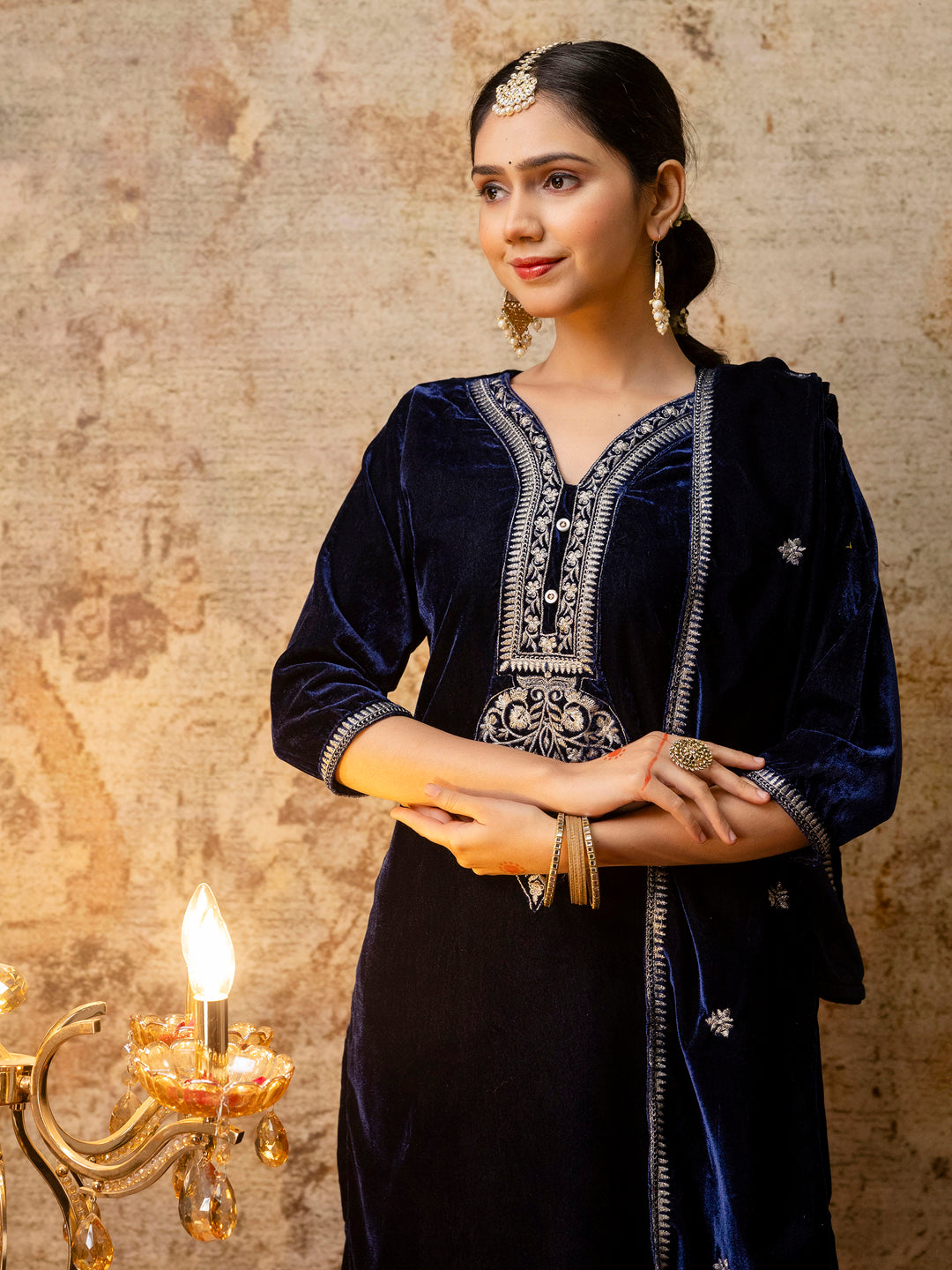 Dhiyona VV Women's Velvet Kurta Pant Dupatta Set
