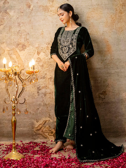 Dhiyona VV Women's Velvet Kurta Pant Dupatta Set