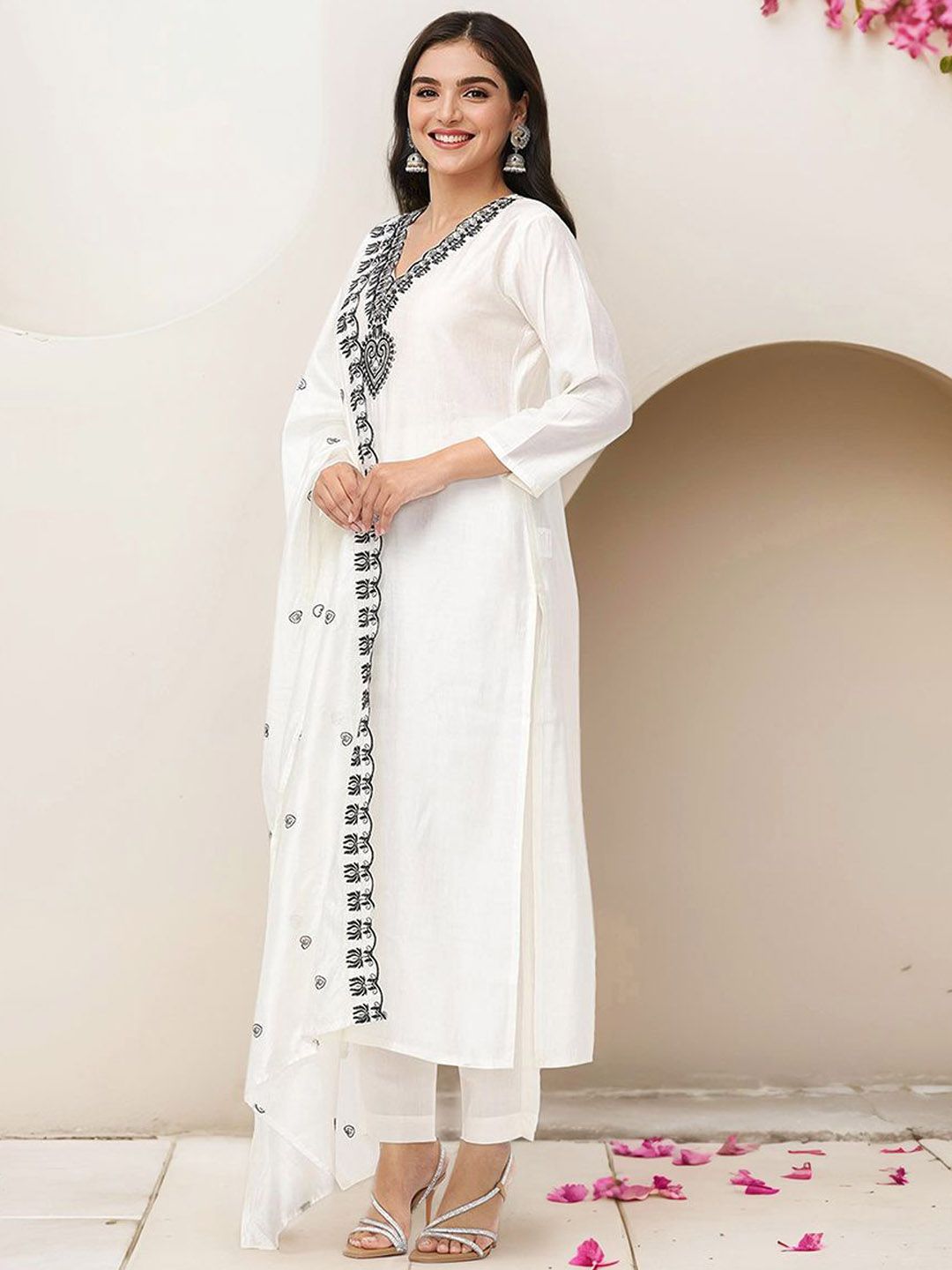 Dhiyona IS Women's Floral Yoke Design Straight Kurta with Trousers & Dupatta