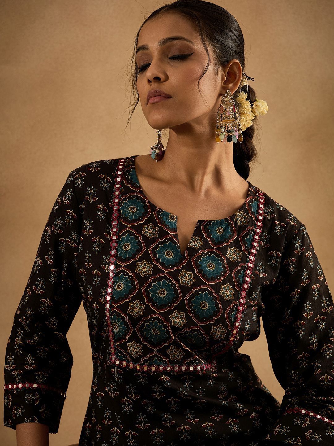 Dhiyona IE Floral Printed Notch Neck Mirror Work Pure Cotton Straight Kurta