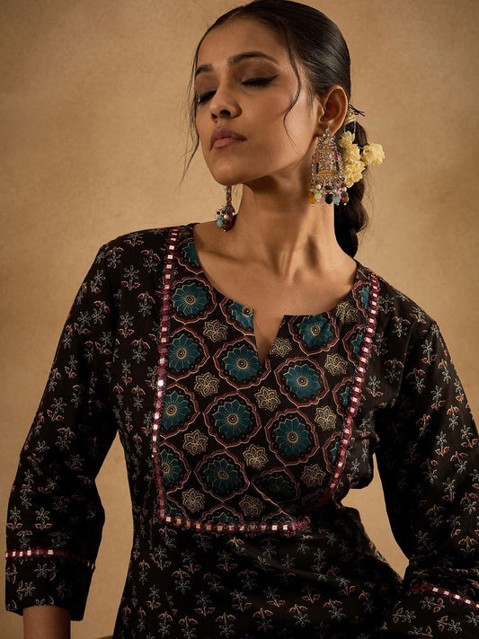 Dhiyona IE Floral Printed Notch Neck Mirror Work Pure Cotton Straight Kurta