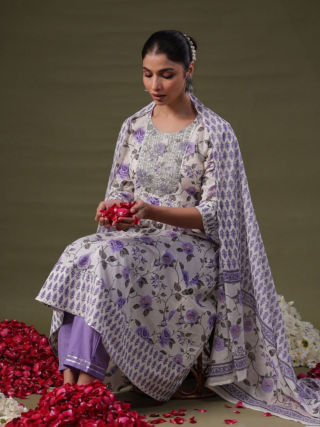 Dhiyona IE Floral Printed Empire Sequinned Pure Cotton Kurta With Trousers & Dupatta