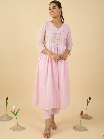 Women Embroidered Thread Work Pure Cotton Kurta with Trousers & With Dupatta