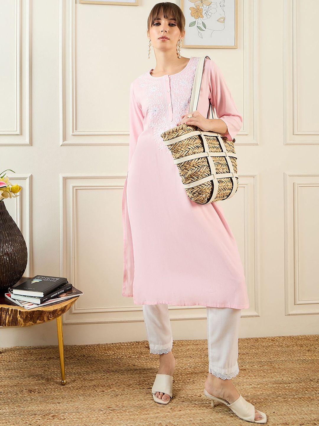 Dhiyona IE Women Floral Embroidered Thread Work Floral Kurta