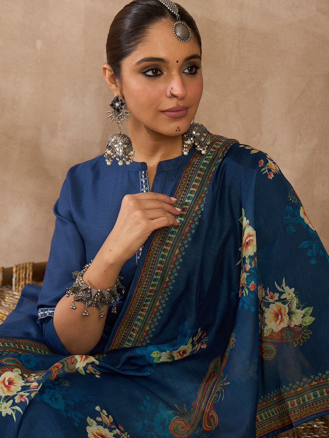 Dhiyona IE Floral Embroidered Mandarin Collar Kurta With Trousers & Dupatta