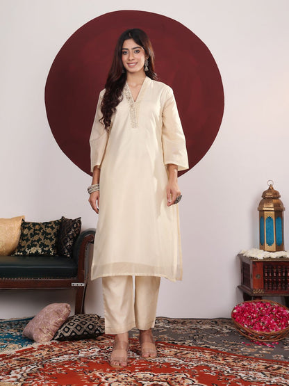 Dhiyona VA Women'sEmbroidered Straight Kurta with Trousers & With Dupatta
