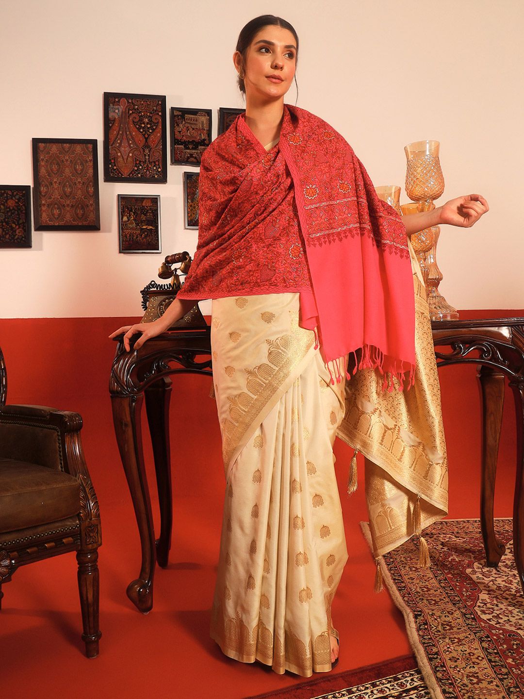 Dhiyona PA Floral Embroidered Tasselled Bordered Shawl