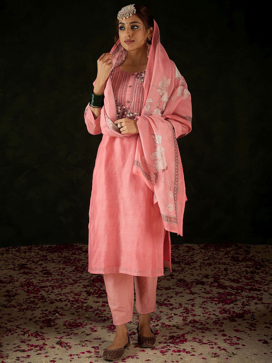 Women Floral Embroidered Regular Thread Work Chanderi Silk Kurta with Trousers & With Dupatta