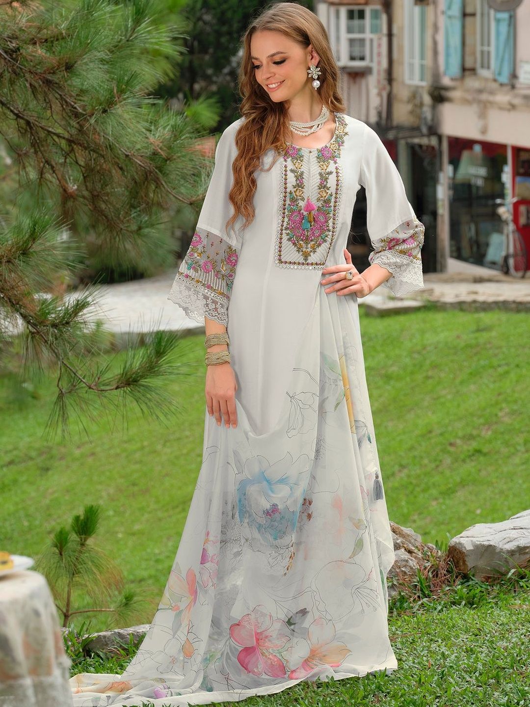 Women Floral Embroidered Regular Thread Work Liva Kurta with Trousers & With Dupatta